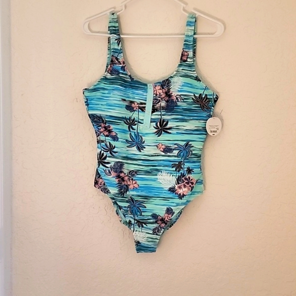 Onepiece Tropical Swimsuit 🩱 - Picture 15 of 17